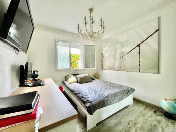 Maison récente, 3 chambres, centre-ville de Mios