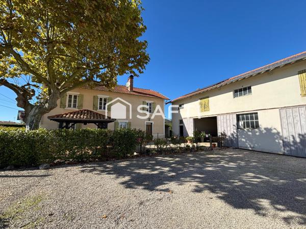 Corps de ferme landais avec dépendances et vue sur les Pyrénées