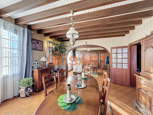 Corps de ferme landais avec dépendances et vue sur les Pyrénées