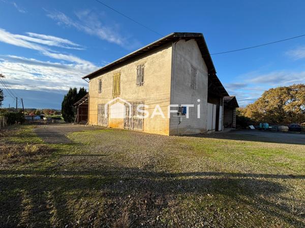 Corps de ferme landais avec dépendances et vue sur les Pyrénées