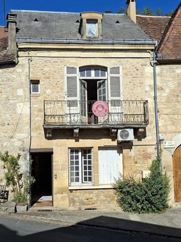 Maison ancienne - Saint-cyprien Opportunité pour investissement locatif ou grande maison familiale au coeur de St Cyprien - Perigord Noir