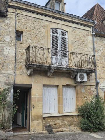 Maison ancienne - Saint-cyprien Opportunité pour investissement locatif ou grande maison familiale au coeur de St Cyprien - Perigord Noir