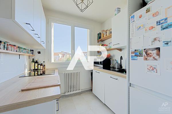 Appartement Rueil Malmaison 4 pièce(s) 71.03 m2 €462 000 ** - Référence 18240