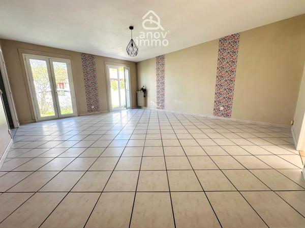Maison
                                                                                                                                                                                                                                                                                                                        7 pièce(s)                                                                                                                                                                                                          4 chambre(s)                                                                                                                                                                                                          112  m²