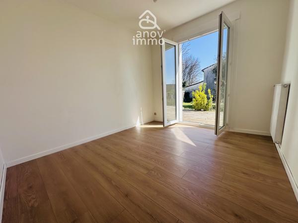 Maison
                                                                                                                                                                                                                                                                                                                        7 pièce(s)                                                                                                                                                                                                          4 chambre(s)                                                                                                                                                                                                          112  m²