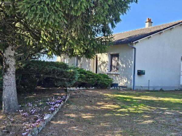 Maison à vendre à Chiché dans les Deux-Sèvres (79350), ref : 79025-297-79025