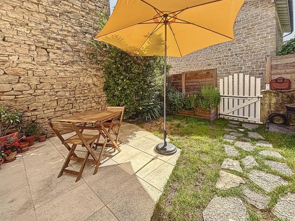 Dpt Isère (38), à vendre SAINT ALBAN DE ROCHE maison P4 - Terrasse 36 m²