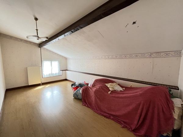 Maison 91 732 € Issoudun 7 p 116 m² DPE D