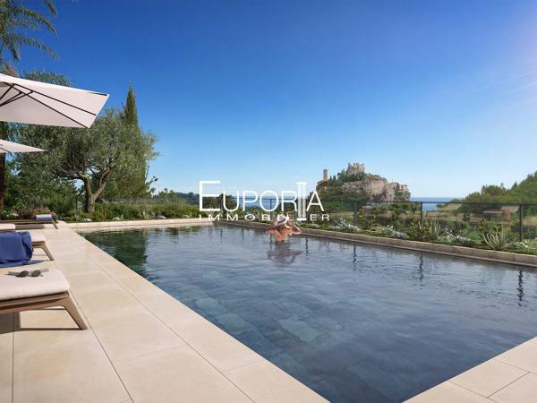 Appartement rooftop T4 157m2 avec terrasse de 177m2 vue mer avec piscine privative