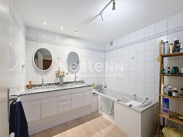 À VENDRE ? Spacieux appartement 5 pièces de 114 m² ? Châteaurenard
