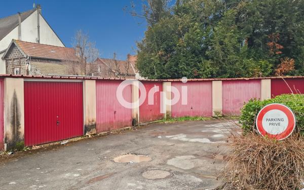 Stationnement à louer    Fosses