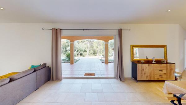 Maison Draguignan 6 pièce(s) 200 m2