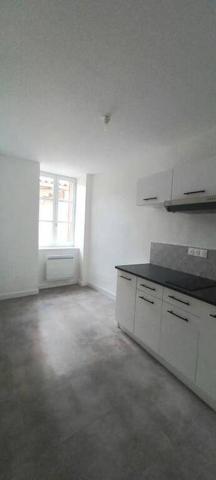 MONTBRISON - APPARTEMENT F1