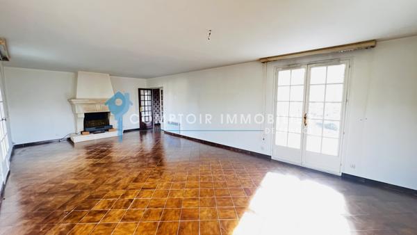 Maison
                                                                                                                                                                                                                                                                                                                        6 pièce(s)                                                                                                                                                                                                          3 chambre(s)                                                                                                                                                                                                          130  m²