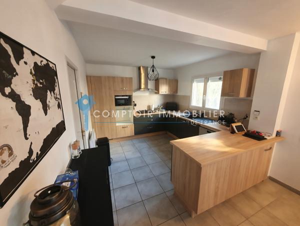 Maison
                                                                                                                                                                                                                                                                                                                        5 pièce(s)                                                                                                                                                                                                          3 chambre(s)                                                                                                                                                                                                          104  m²