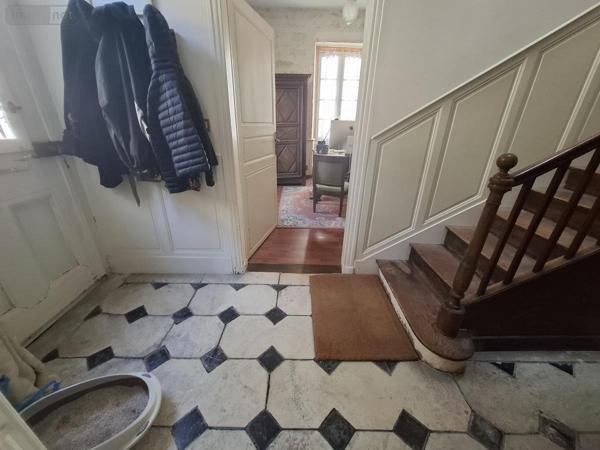 Maison à vendre à Saintes en Charente-Maritime (17100), ref : 17111-674