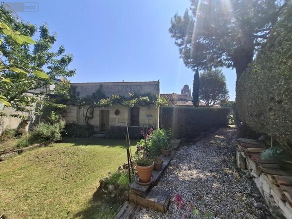 Maison à vendre à Saintes en Charente-Maritime (17100), ref : 17111-674