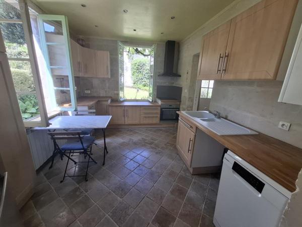 Maison à vendre à Saintes en Charente-Maritime (17100), ref : 17111-674