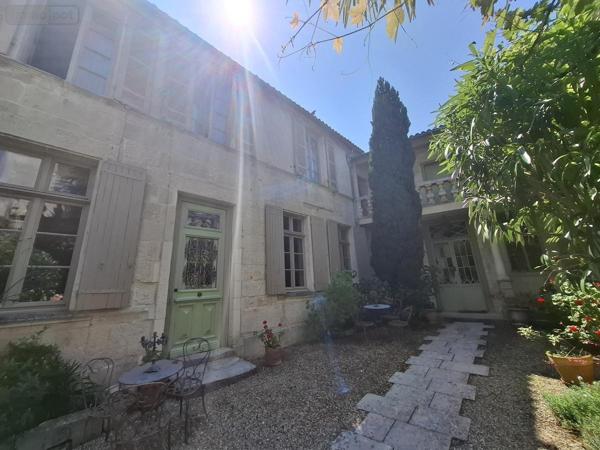 Maison à vendre à Saintes en Charente-Maritime (17100), ref : 17111-674