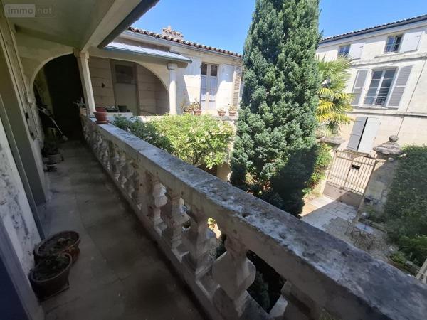 Maison à vendre à Saintes en Charente-Maritime (17100), ref : 17111-674