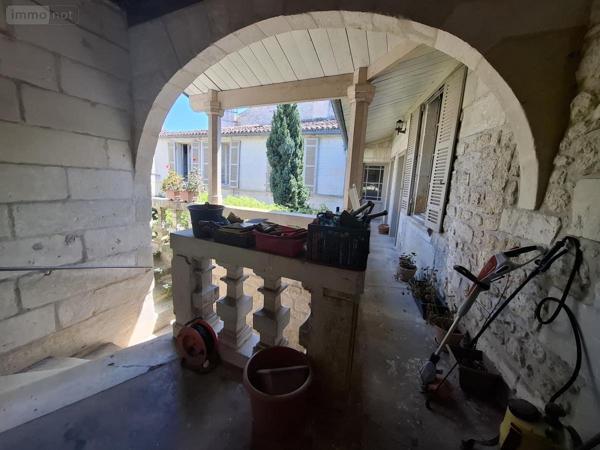 Maison à vendre à Saintes en Charente-Maritime (17100), ref : 17111-674