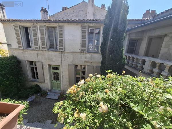 Maison à vendre à Saintes en Charente-Maritime (17100), ref : 17111-674