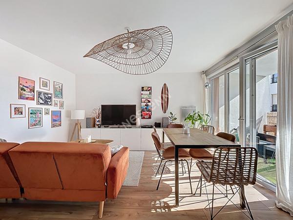 ILE DE VERSAILLES - Appartement T2 avec place de parking et balcon !