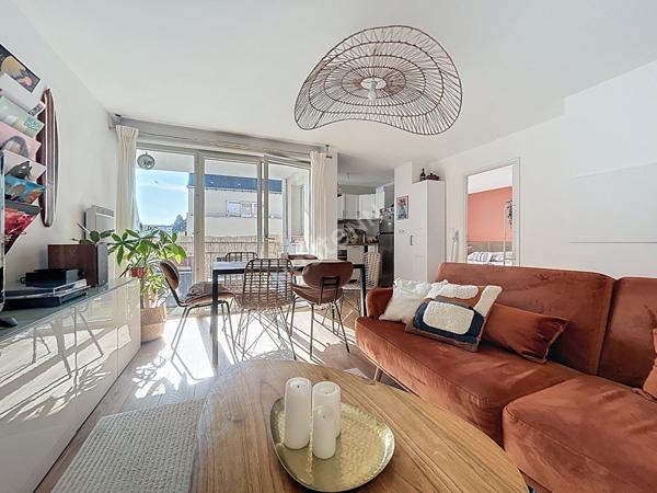 ILE DE VERSAILLES - Appartement T2 avec place de parking et balcon !