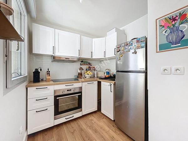 ILE DE VERSAILLES - Appartement T2 avec place de parking et balcon !