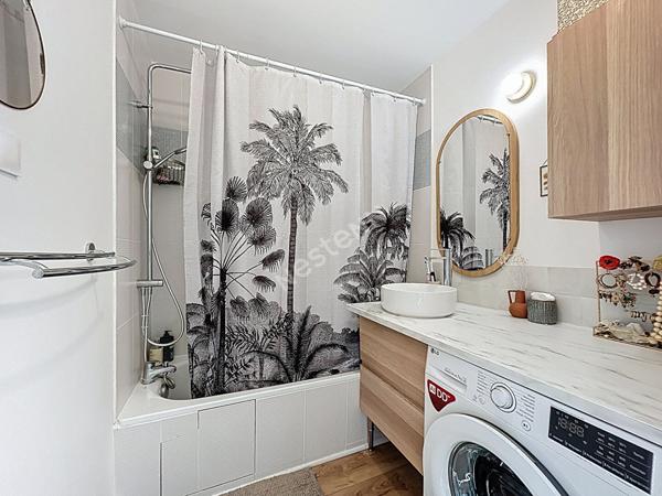 ILE DE VERSAILLES - Appartement T2 avec place de parking et balcon !