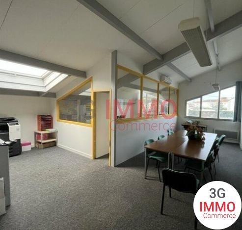 Location / Bureaux à Niort (79000)