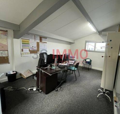 Location / Bureaux à Niort (79000)