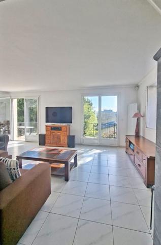 Vente Maison200 m² - 7 Pièces - SURESNES (92150)