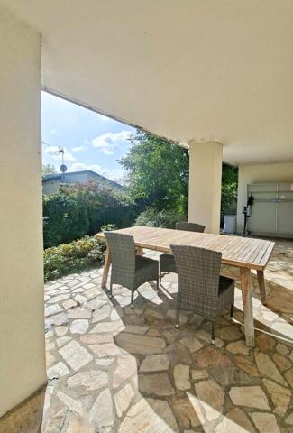 Vente Maison200 m² - 7 Pièces - SURESNES (92150)