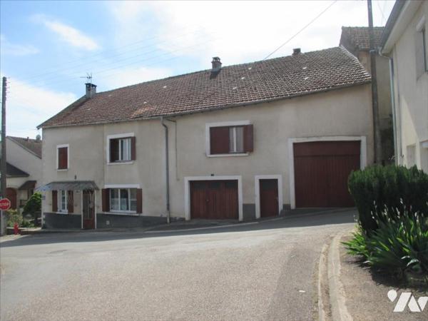 A 5 mn de PORT SUR SAONE MAISON AVEC BEAUX VOLUMES ET 4 CHAMBRES