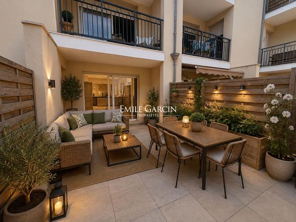 A vendre -Deauville - carré d'or - deux pièces  avec  terrasse -garage