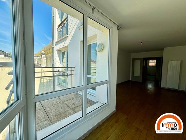 ROUEN PROCHE DU CHU / LYCEE JEANNE D'ARC - F3 de 64,50 m²  avec terrasse et garage fermé