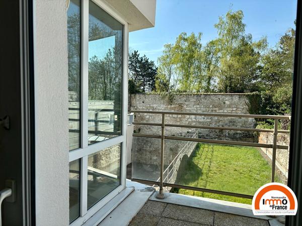 ROUEN PROCHE DU CHU / LYCEE JEANNE D'ARC - F3 de 64,50 m²  avec terrasse et garage fermé