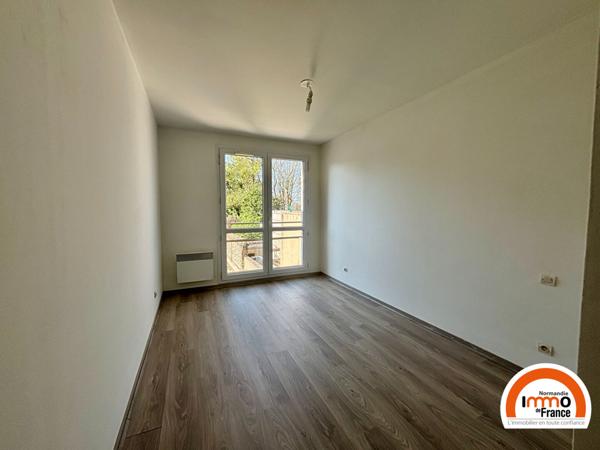 ROUEN PROCHE DU CHU / LYCEE JEANNE D'ARC - F3 de 64,50 m²  avec terrasse et garage fermé