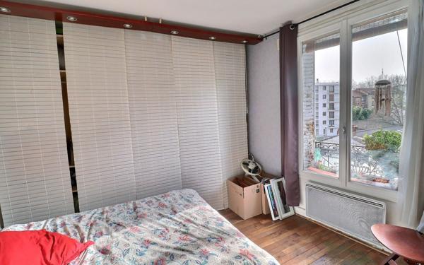 Appartement à vendre    2 pièces • 42,80 m2 Viroflay