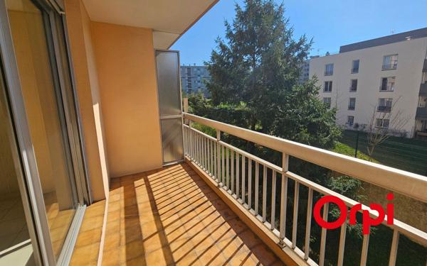Appartement à vendre    4 pièces • 90,10 m2 Vénissieux