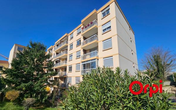 Appartement à vendre    4 pièces • 90,10 m2 Vénissieux