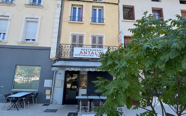 Immeuble à vendre    2 pièces •  Saint-Marcellin