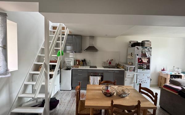 Immeuble à vendre    2 pièces •  Saint-Marcellin