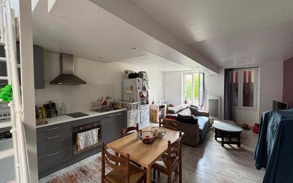 Immeuble à vendre    2 pièces •  Saint-Marcellin