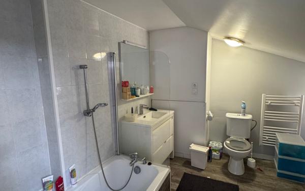 Immeuble à vendre    2 pièces •  Saint-Marcellin