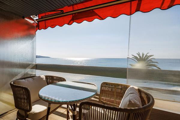 A VENDRE - 4 PIECES - PROMENADE DES ANGLAIS