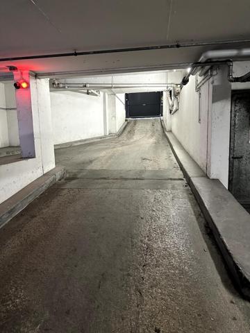 HYPER CENTRE DE REIMS - UN GARAGE en sous-sol
