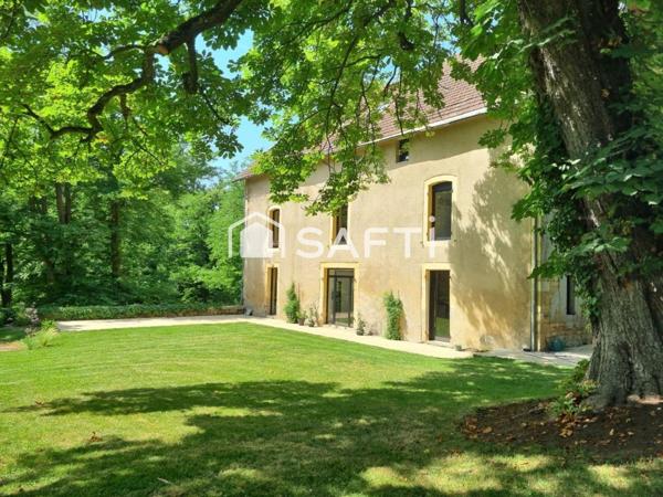 Propriété de prestige : maison de maître, deux gîtes, dépendances – Exclusivité rare