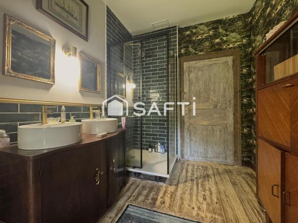 Propriété de prestige : maison de maître, deux gîtes, dépendances – Exclusivité rare